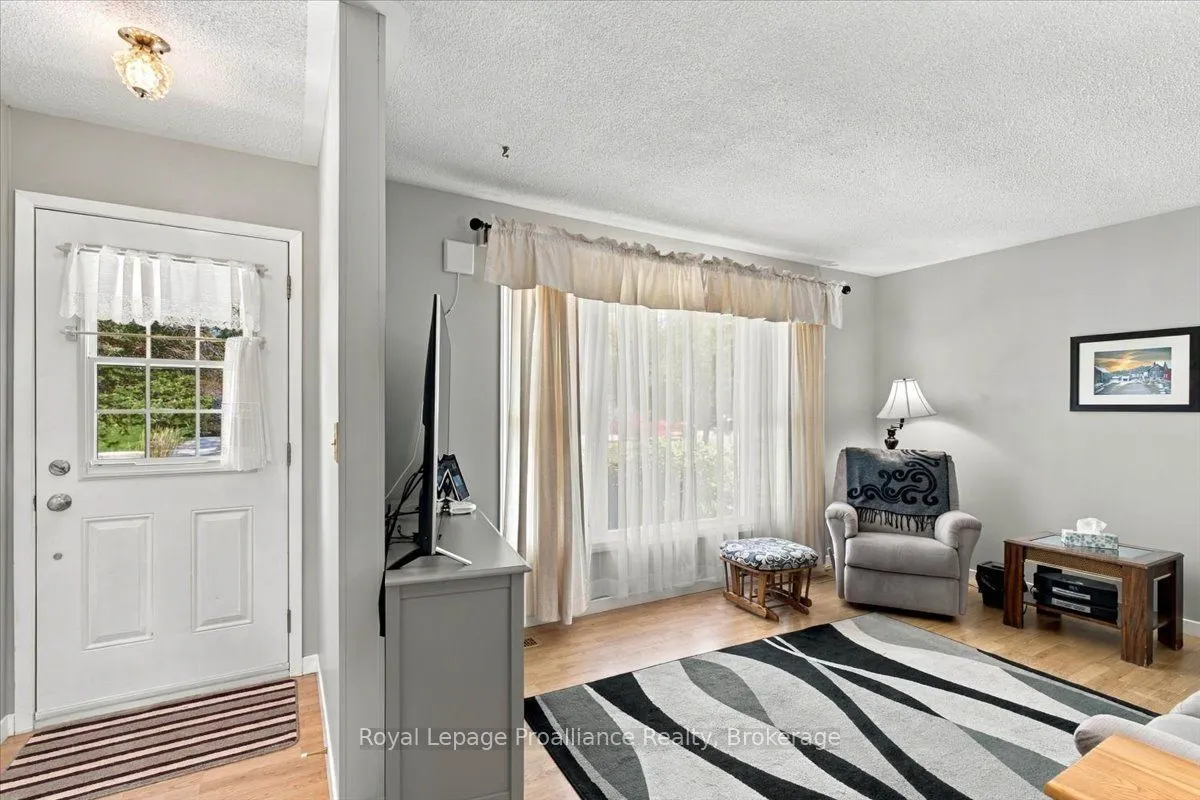 91 Chatterton Valley Crescent