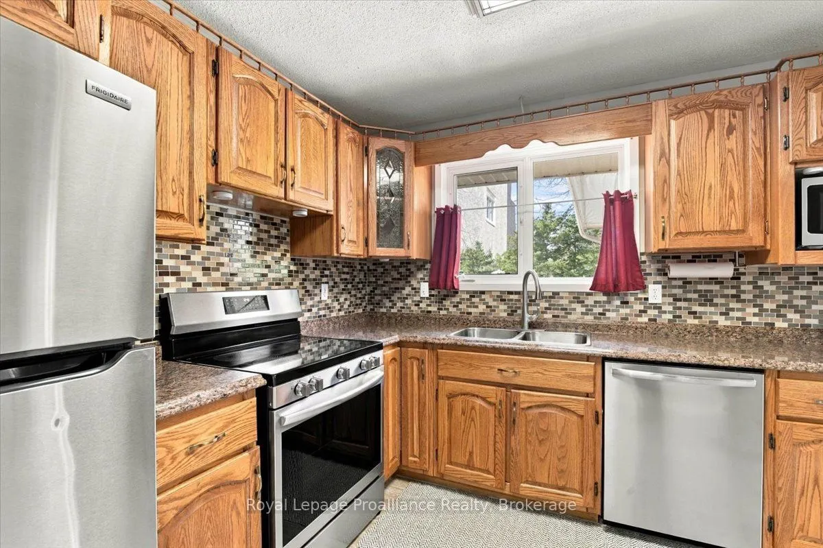 91 Chatterton Valley Crescent