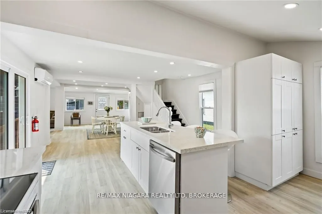 377 Cambridge Road W