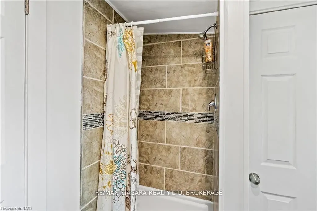 377 Cambridge Road W