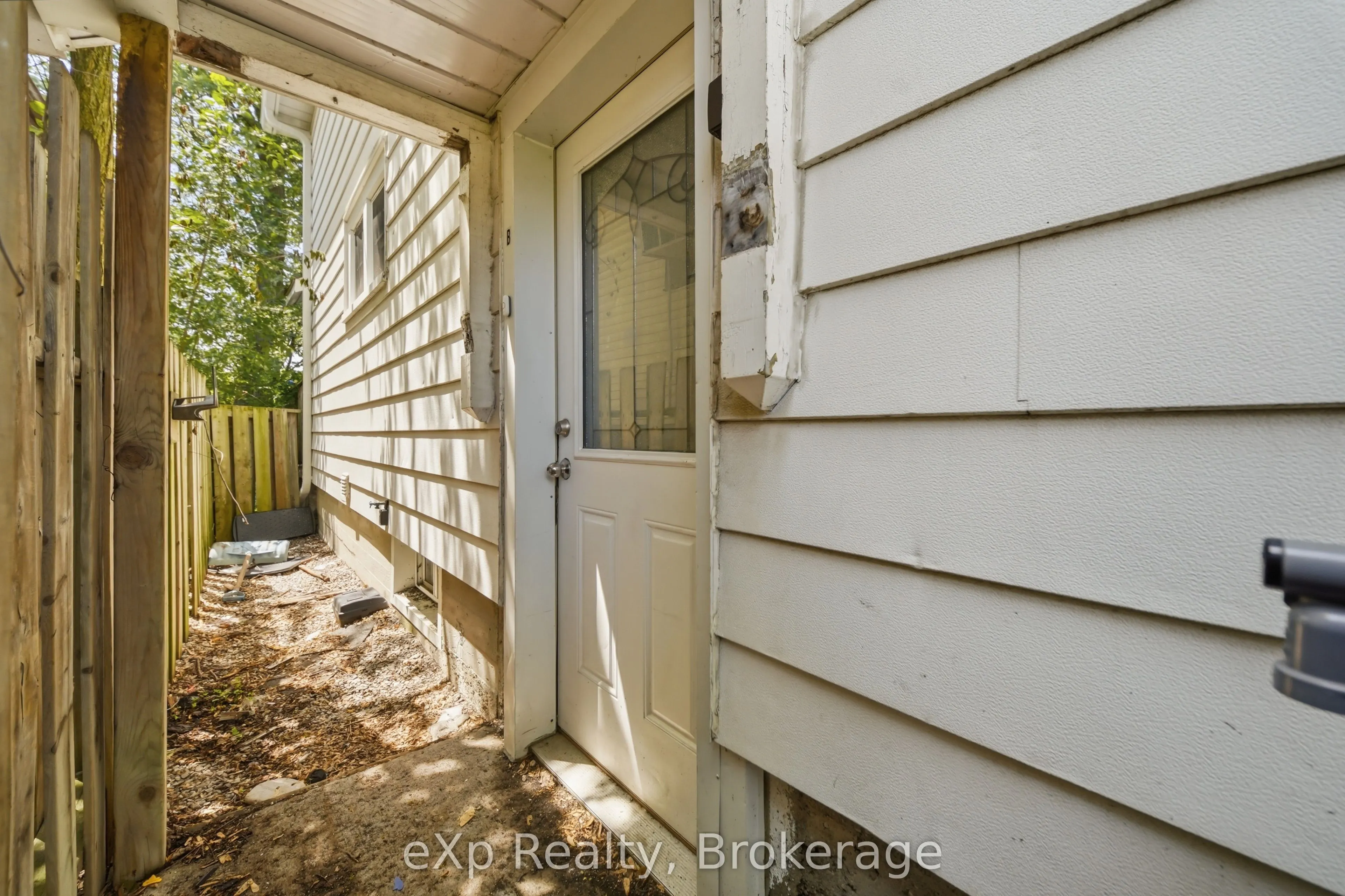 326 Sidney Street