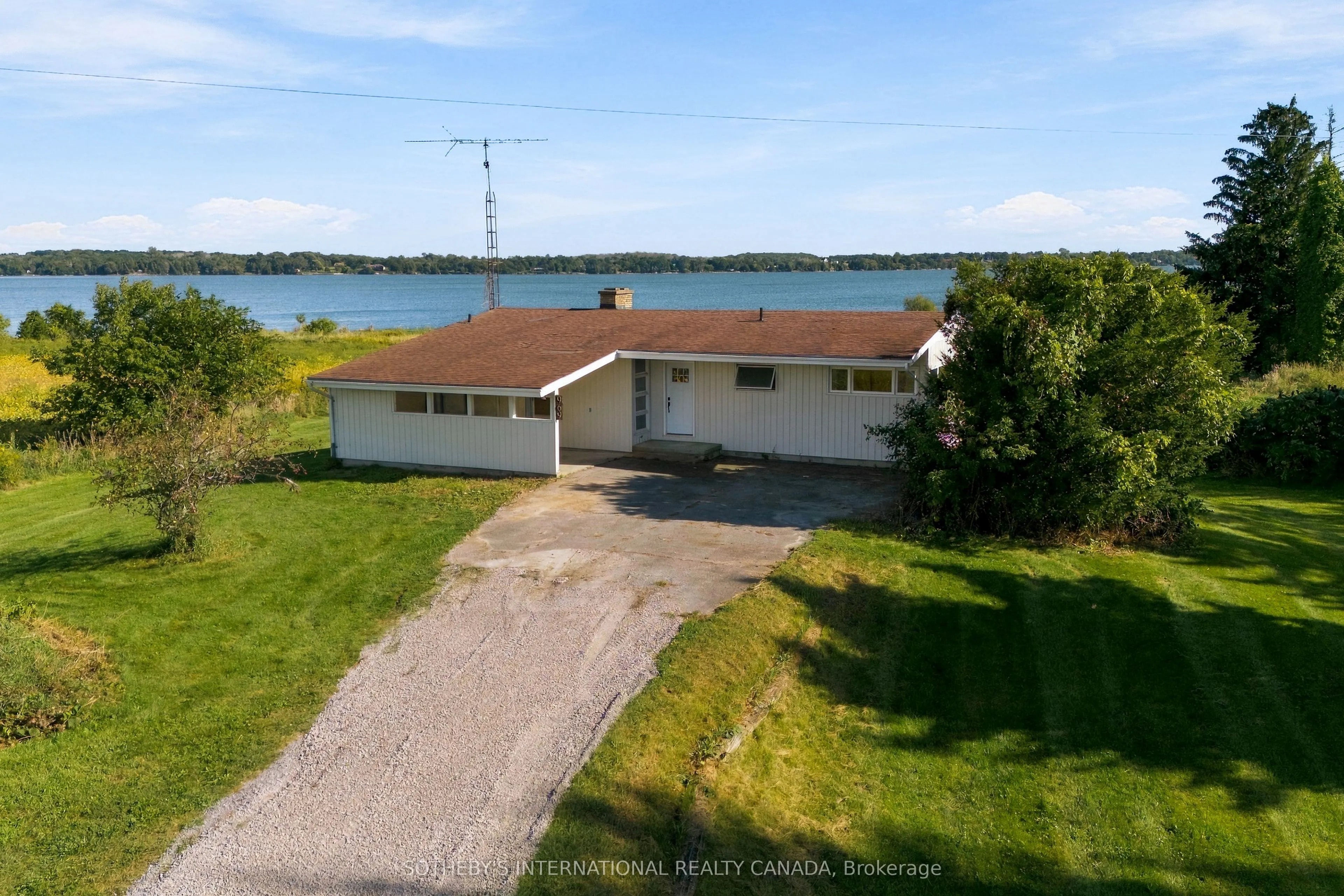 969-973 County Road 11