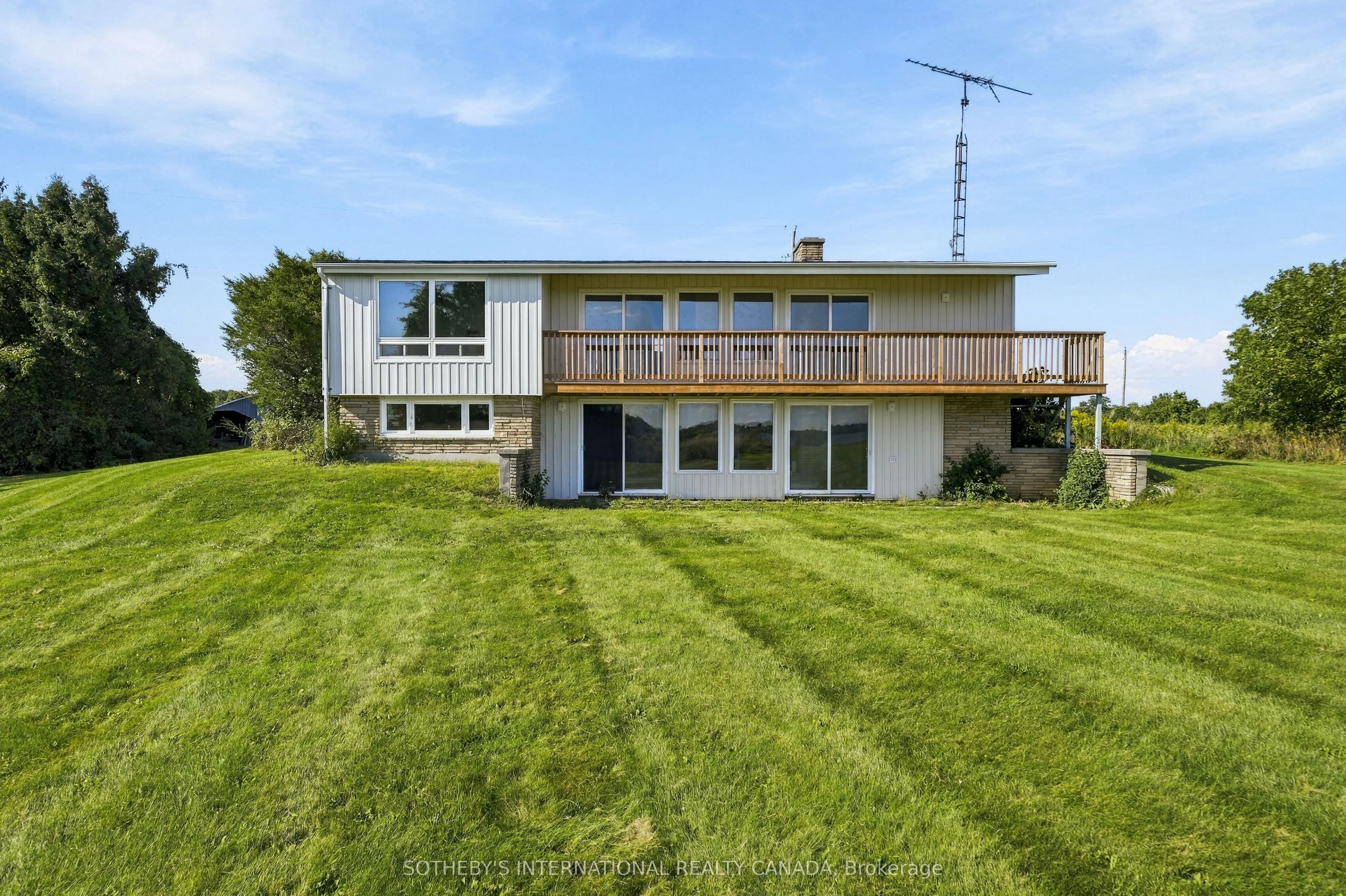 969-973 County Road 11