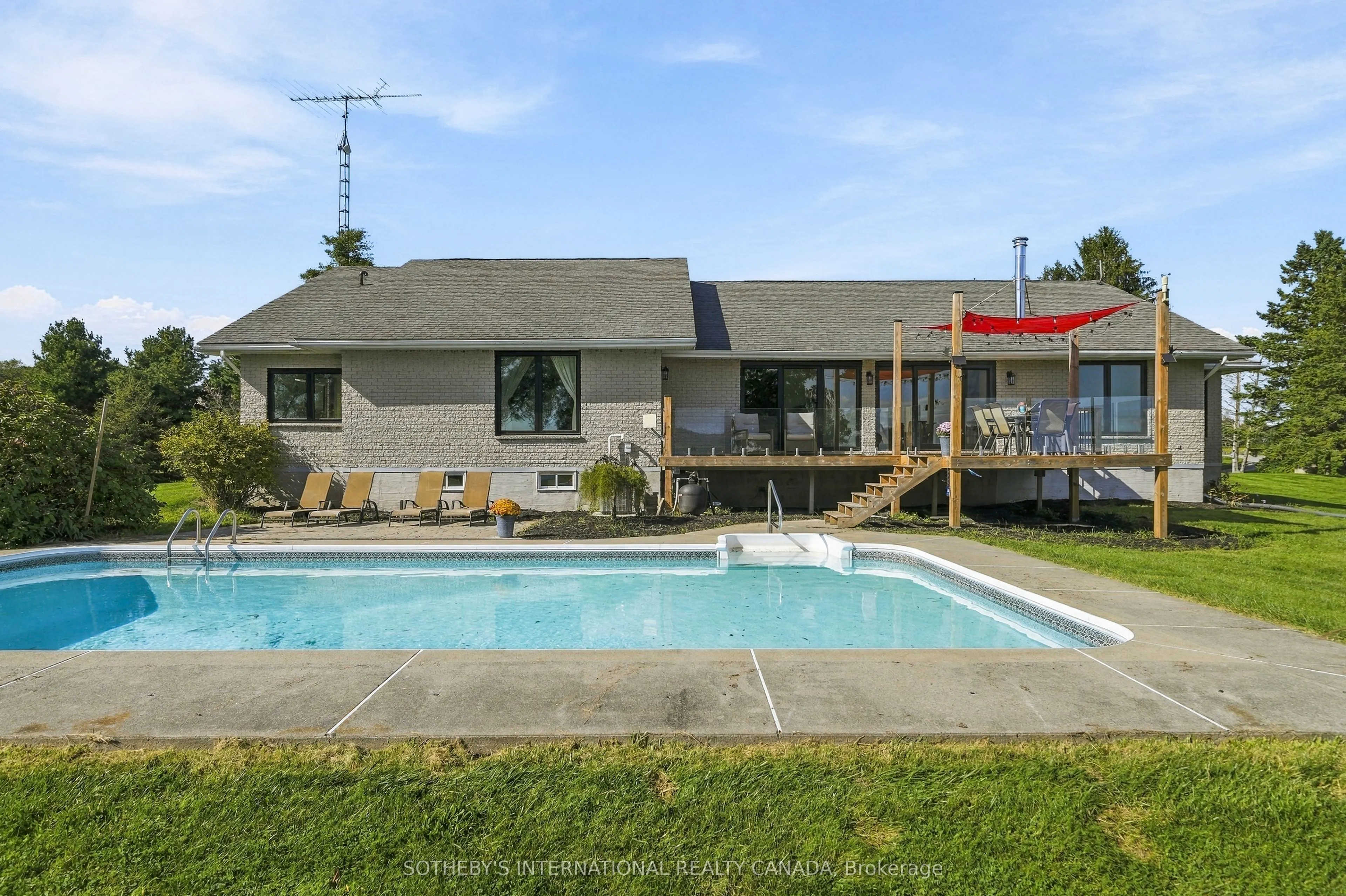 969-973 County Road 11