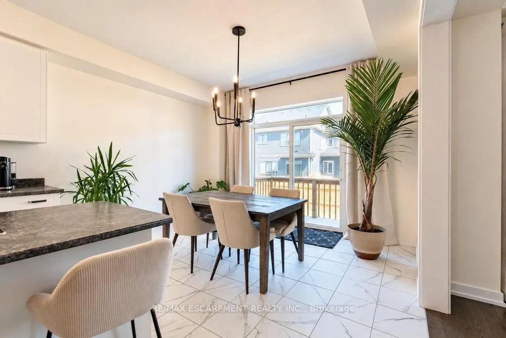 31 SANTOS Drive