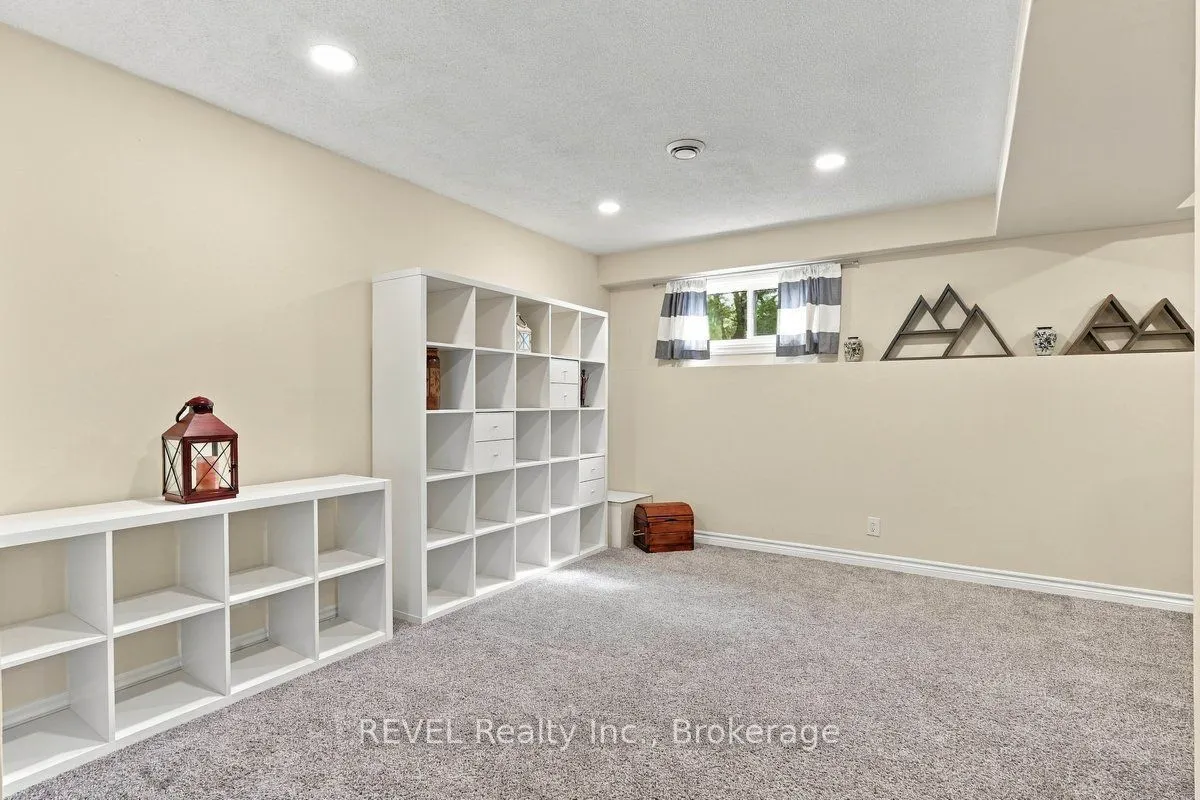 92 Maple Drive