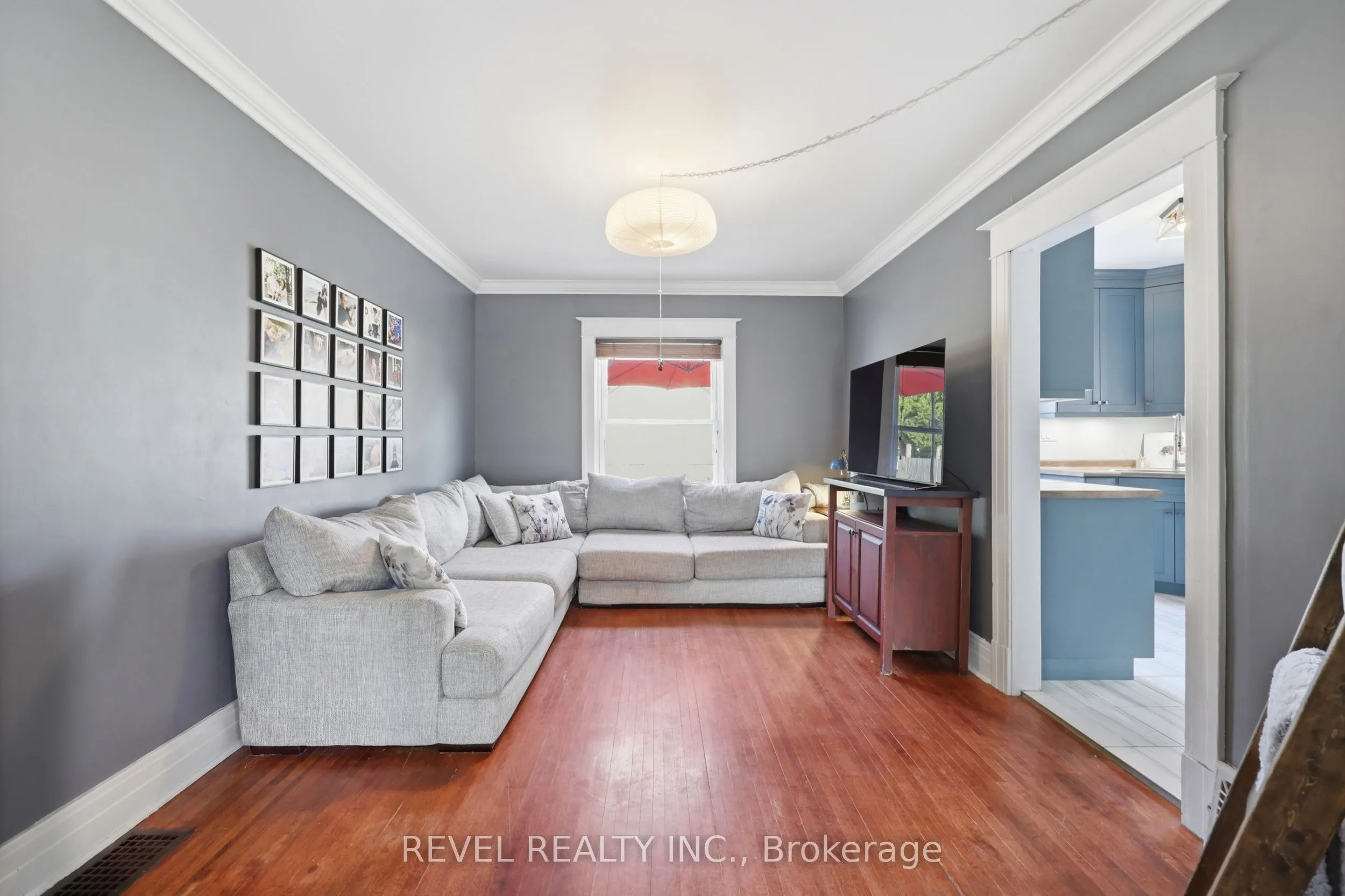 52 Berryman Avenue