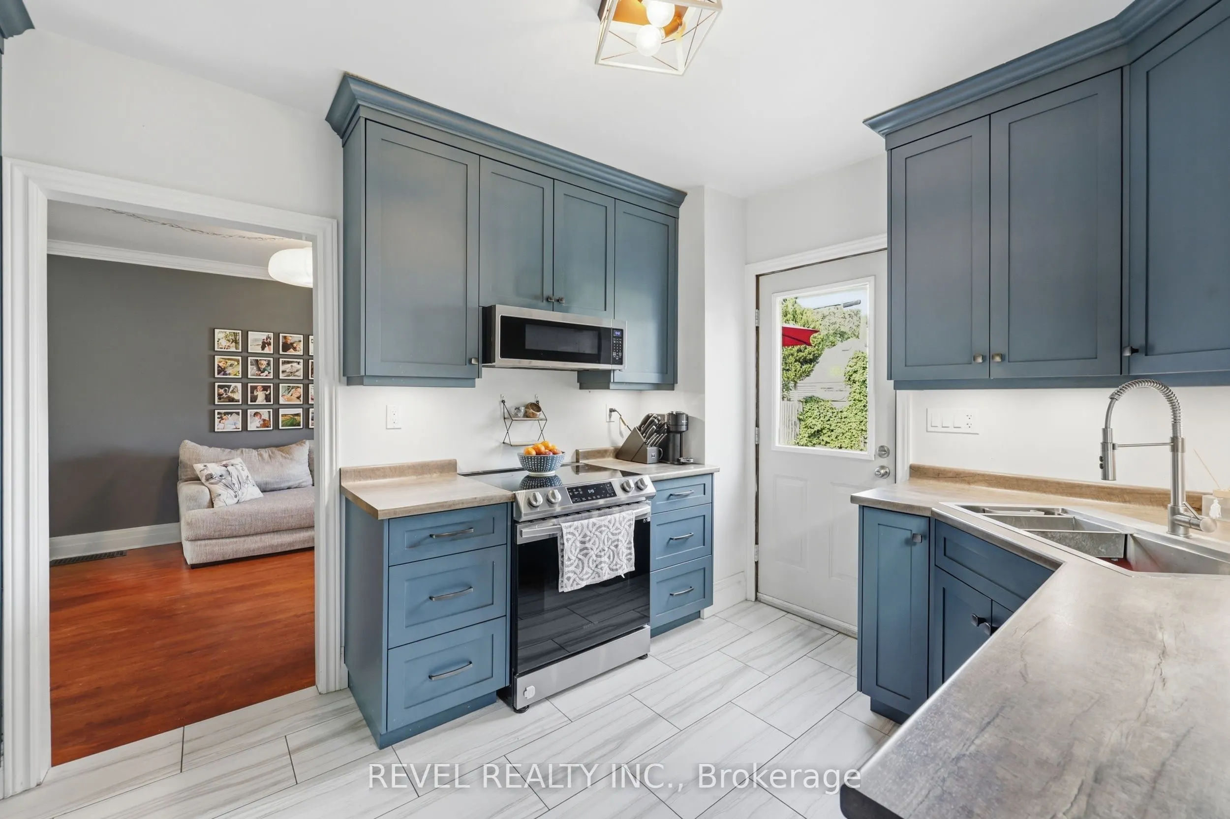 52 Berryman Avenue