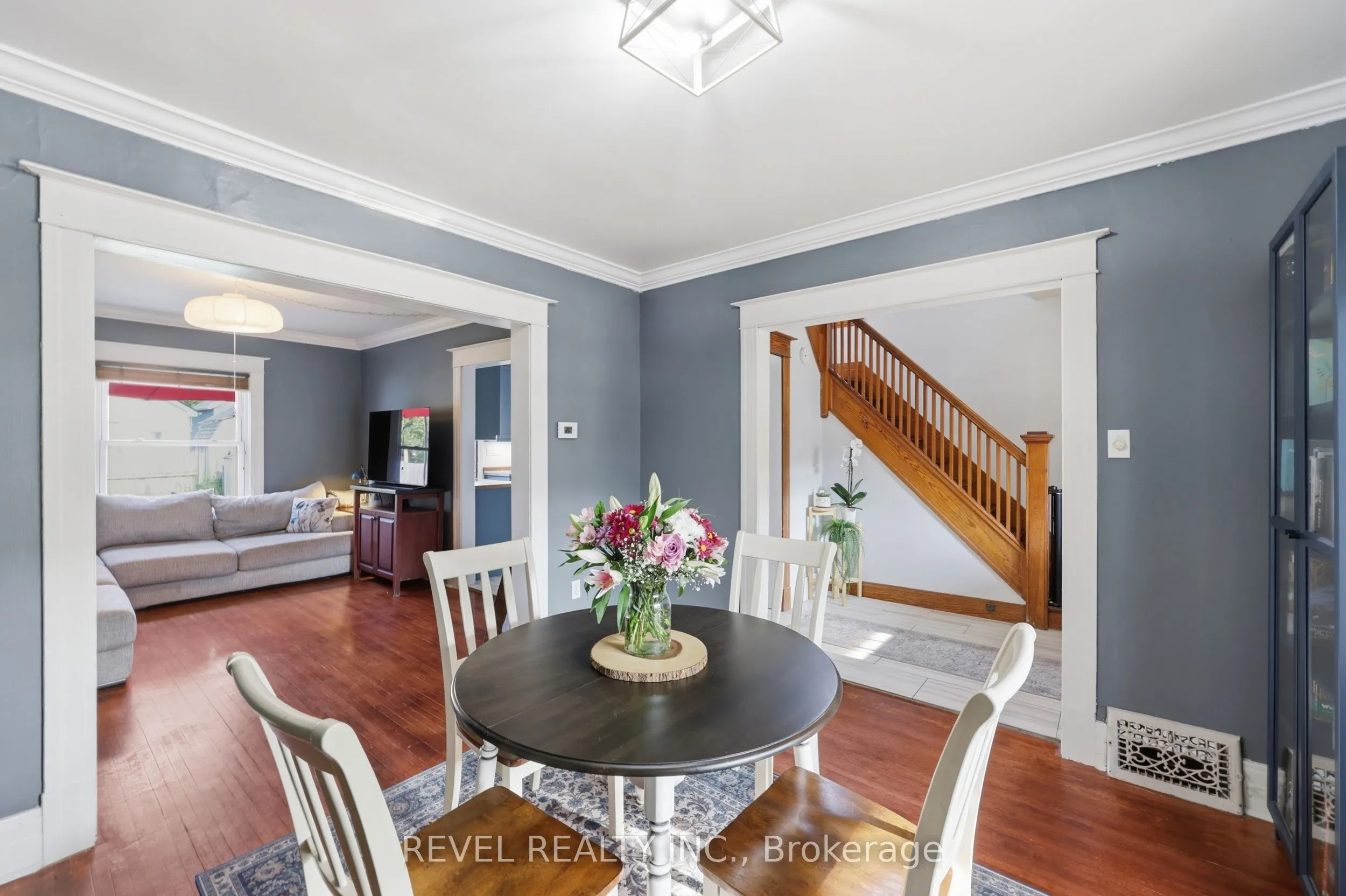 52 Berryman Avenue