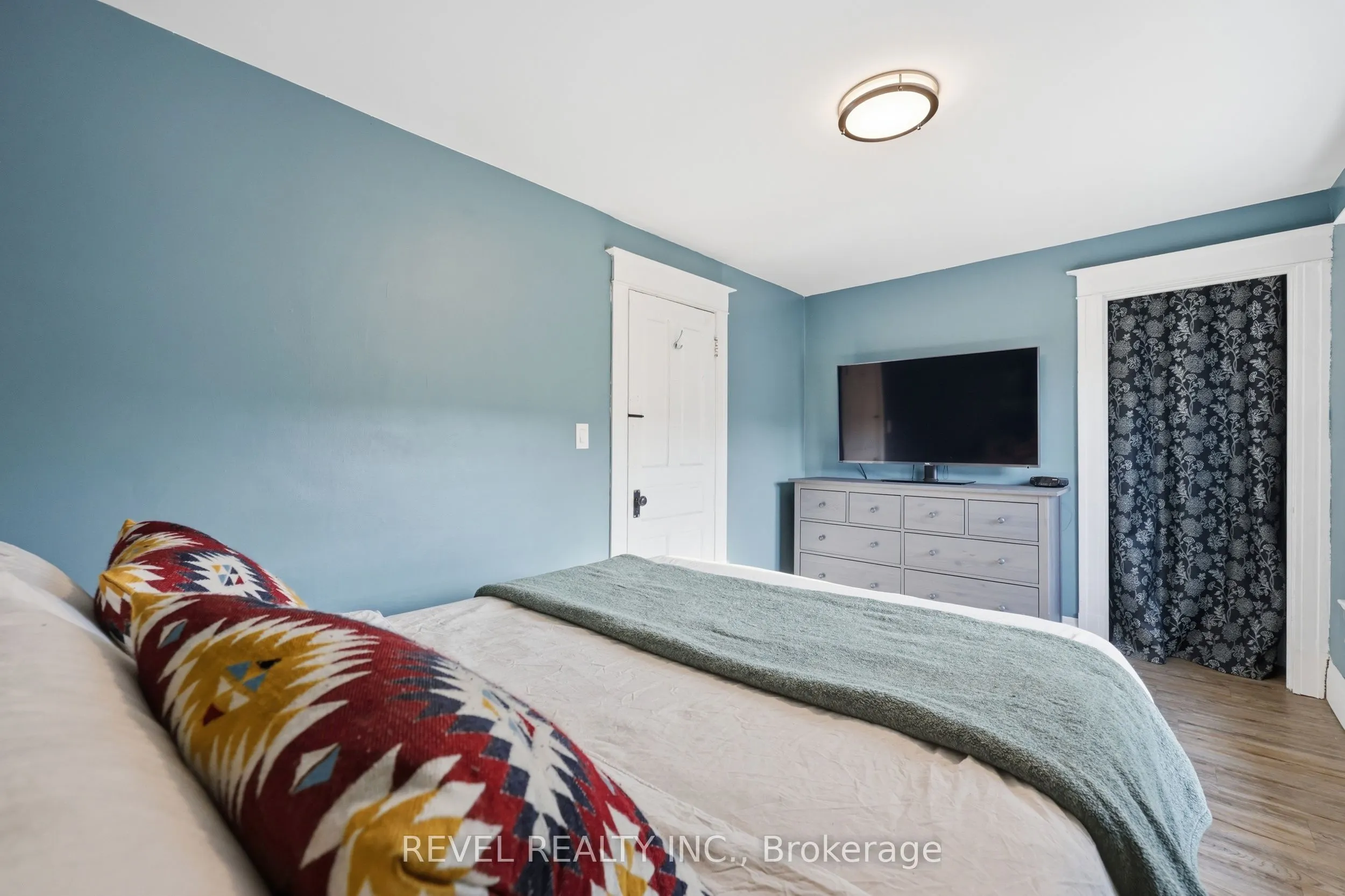 52 Berryman Avenue