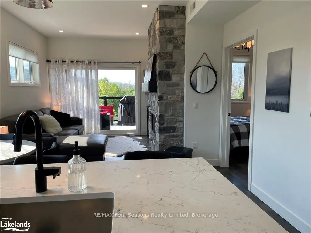 12 BEAUSOLEIL Lane #302
