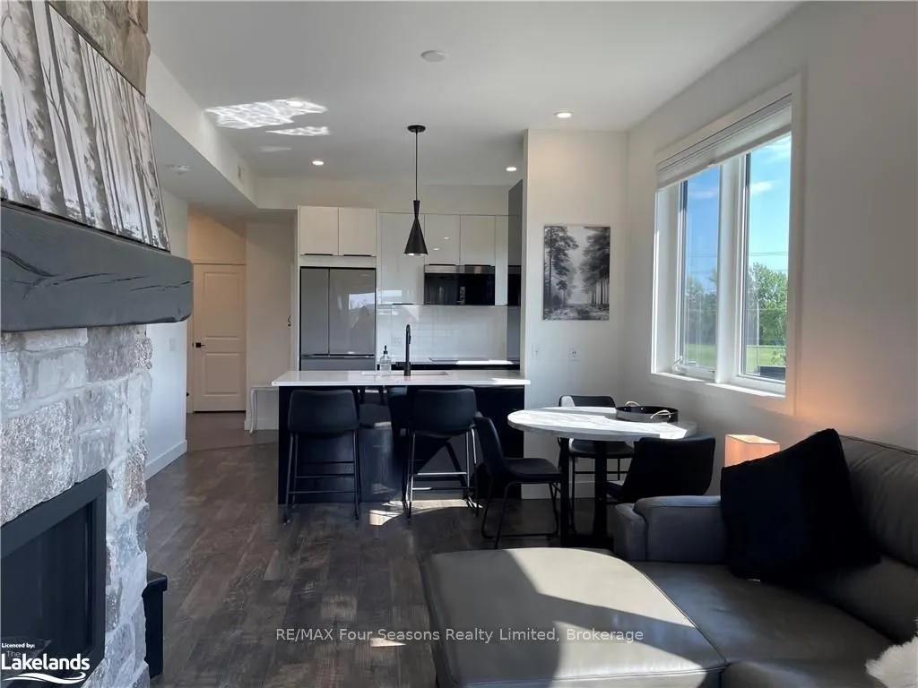 12 BEAUSOLEIL Lane #302
