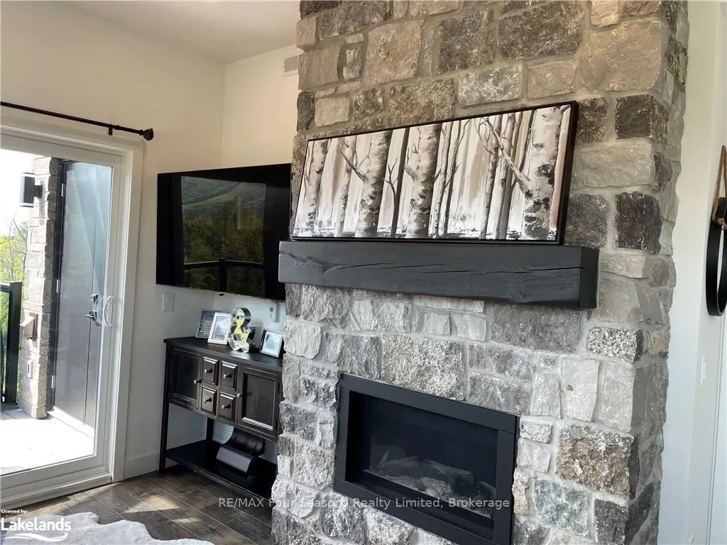 12 BEAUSOLEIL Lane #302