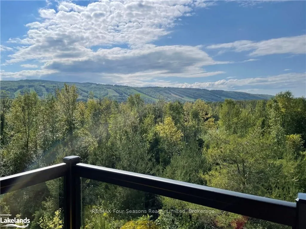 12 BEAUSOLEIL Lane #302