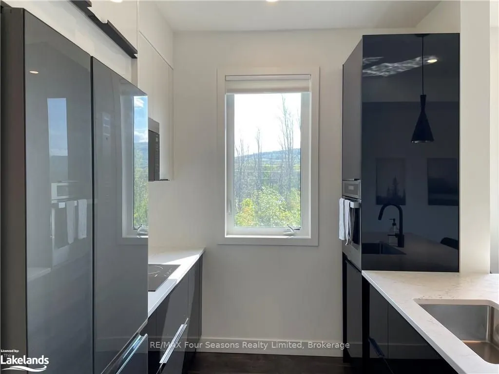 12 BEAUSOLEIL Lane #302