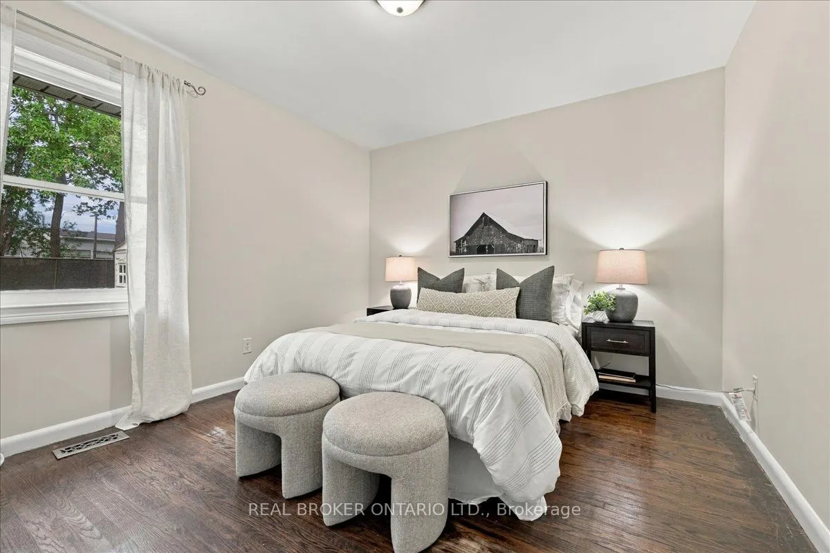 480 Rosseau Road