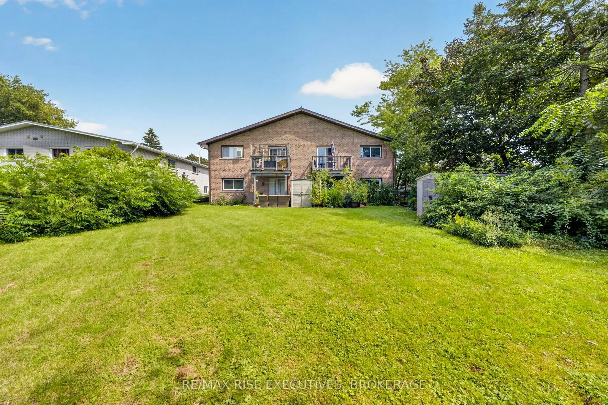 33 Montgomery Boulevard