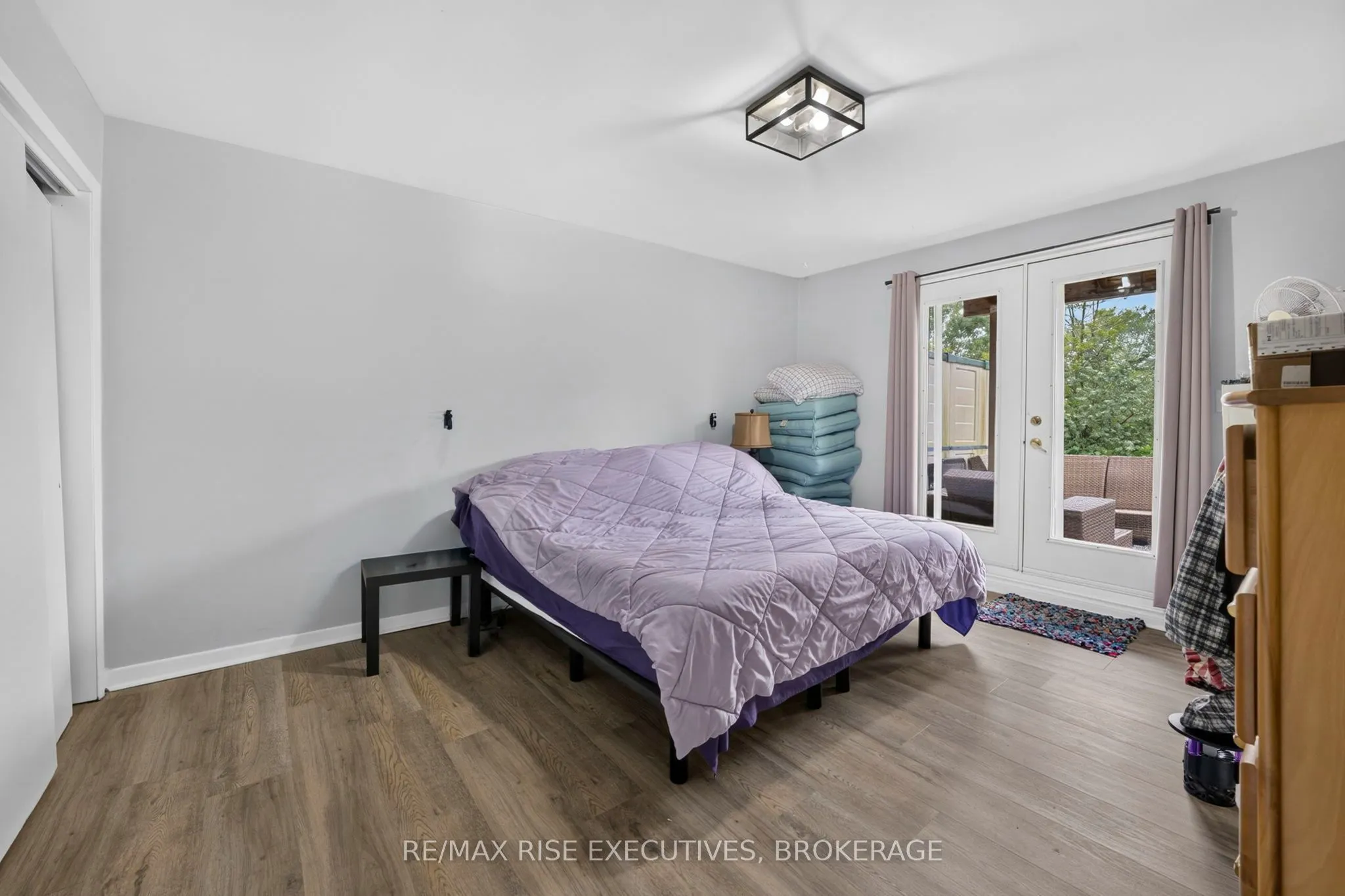 33 Montgomery Boulevard
