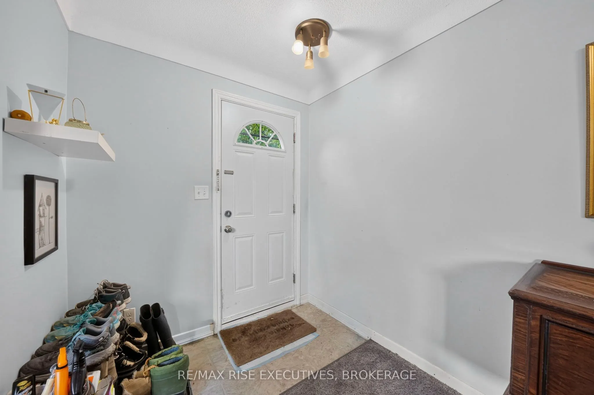 33 Montgomery Boulevard
