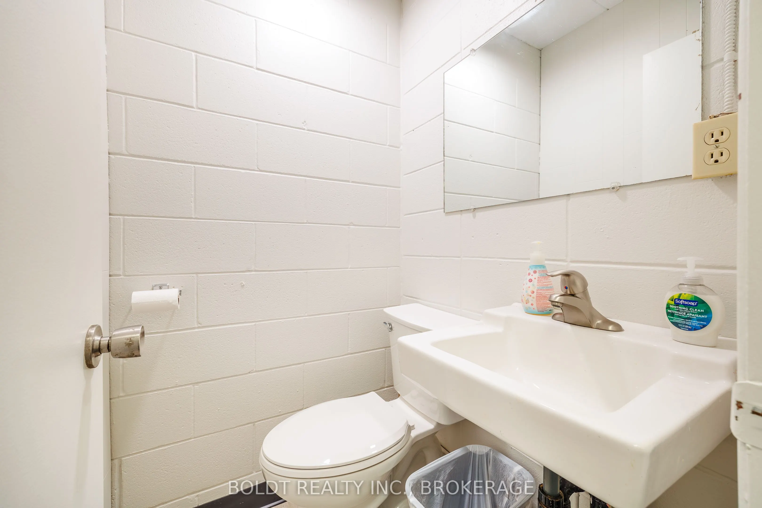 13-15 SECORD Drive