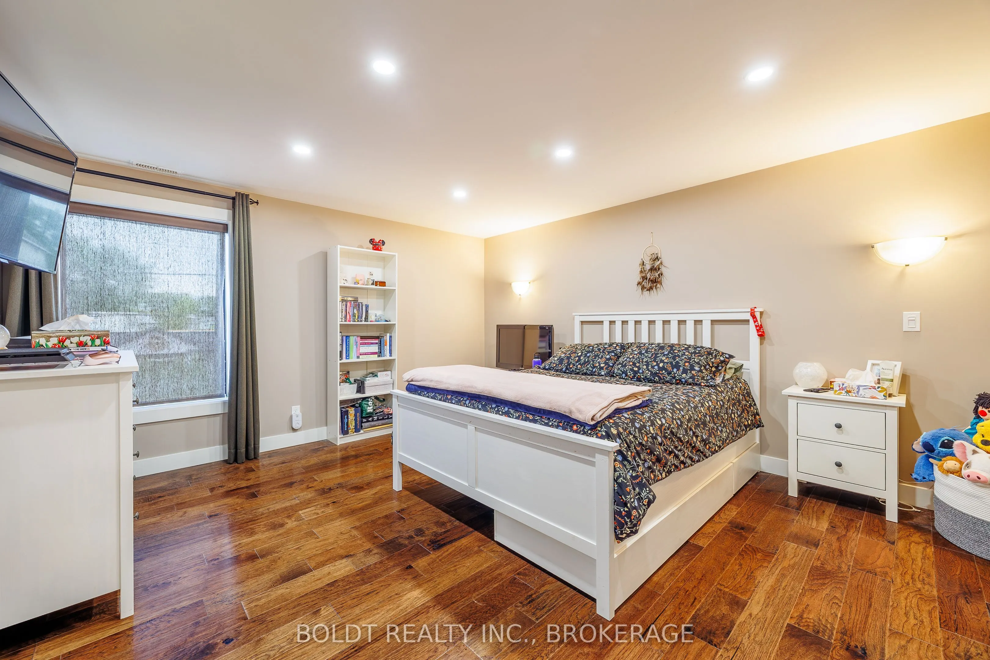 13-15 SECORD Drive