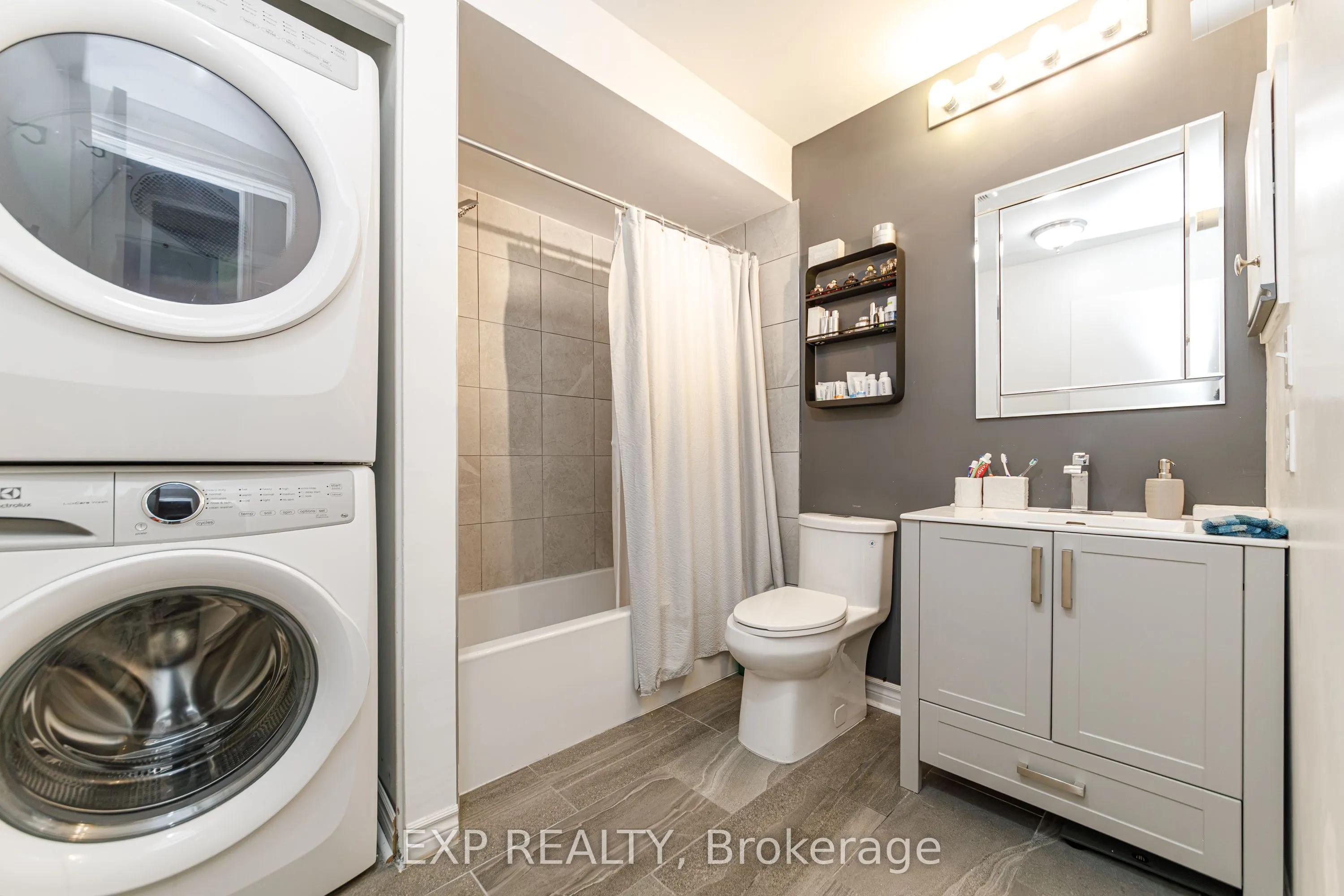 1589 St. Bernard Street #505