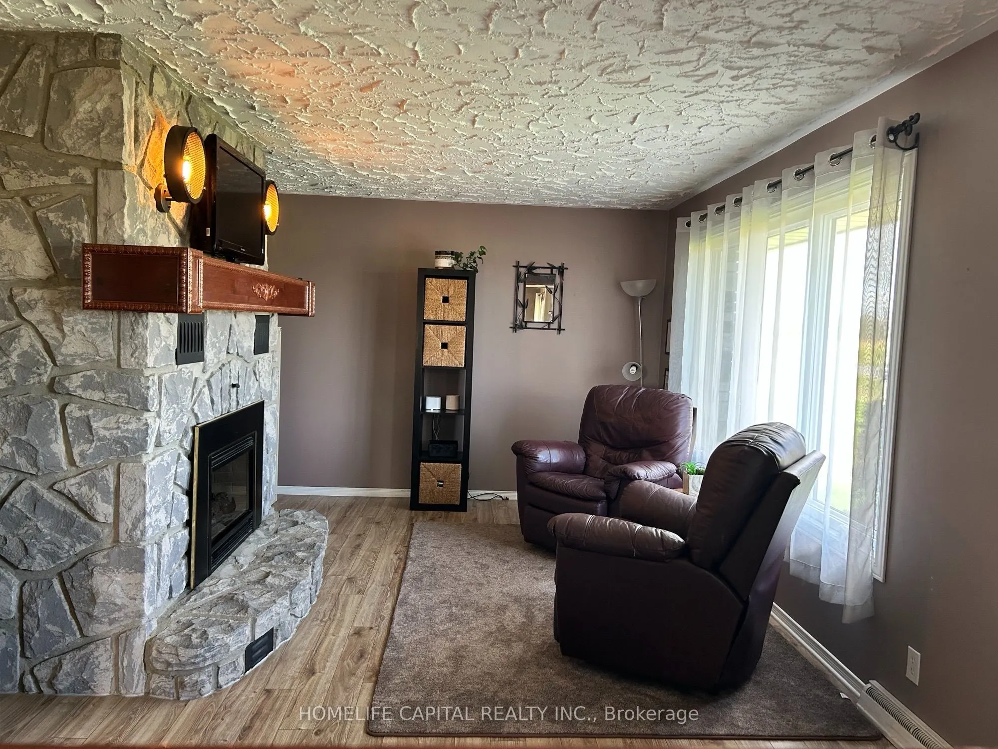 1091 County Rd 15 Road