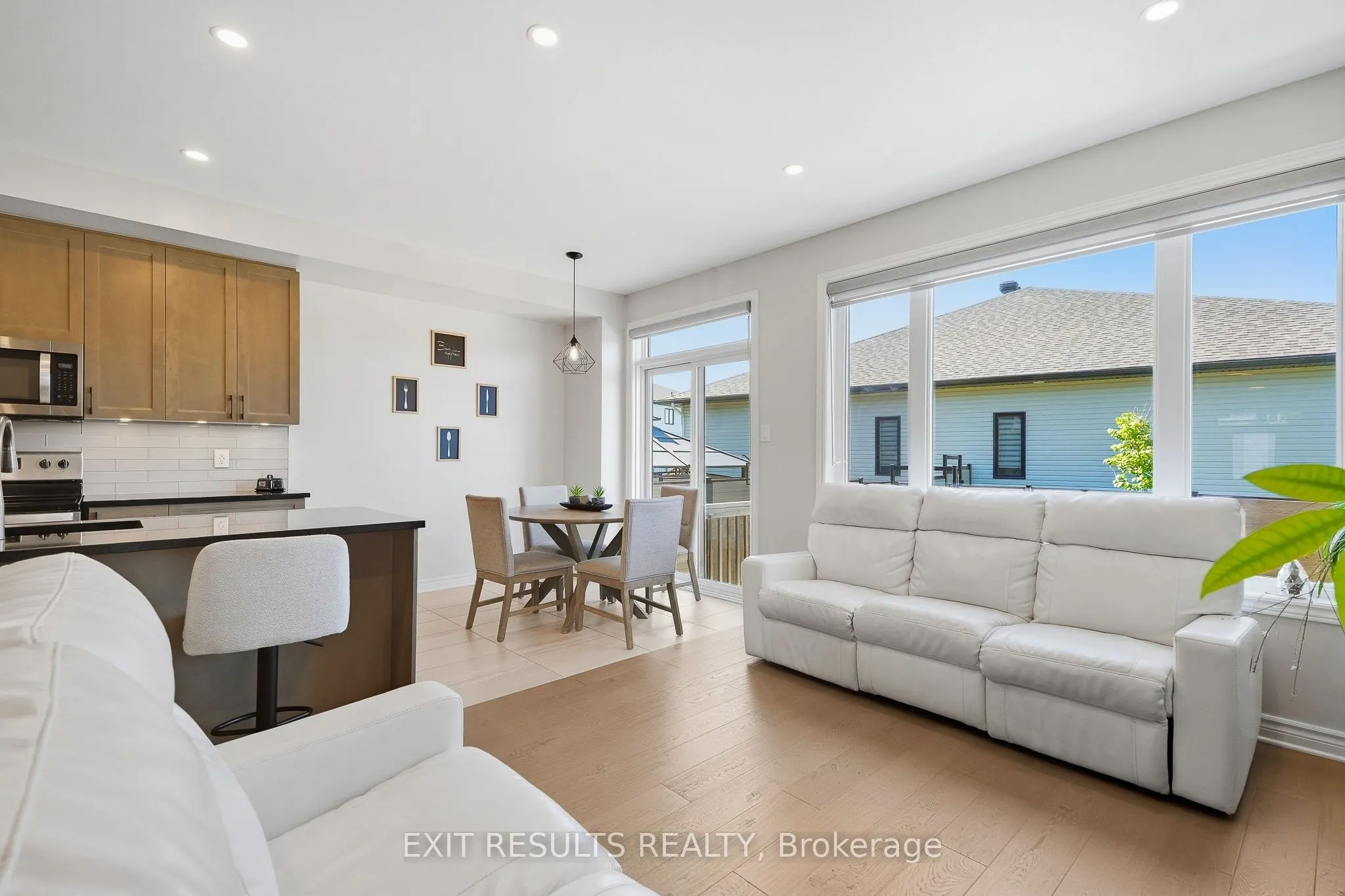 783 Namur Street W