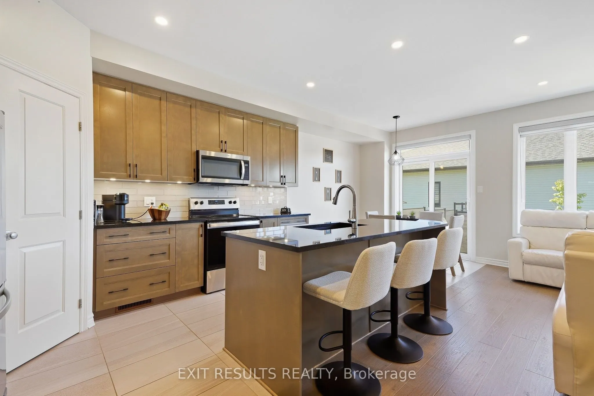 783 Namur Street W