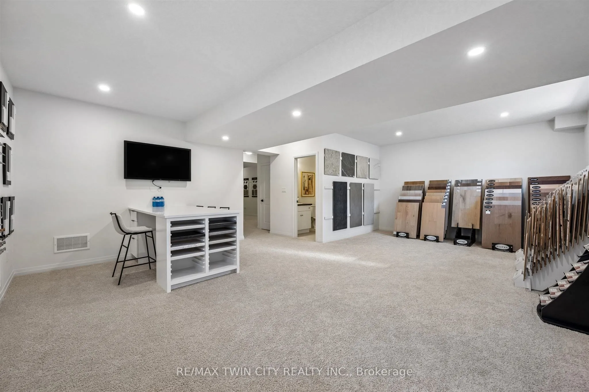 1681 Dunkirk Avenue