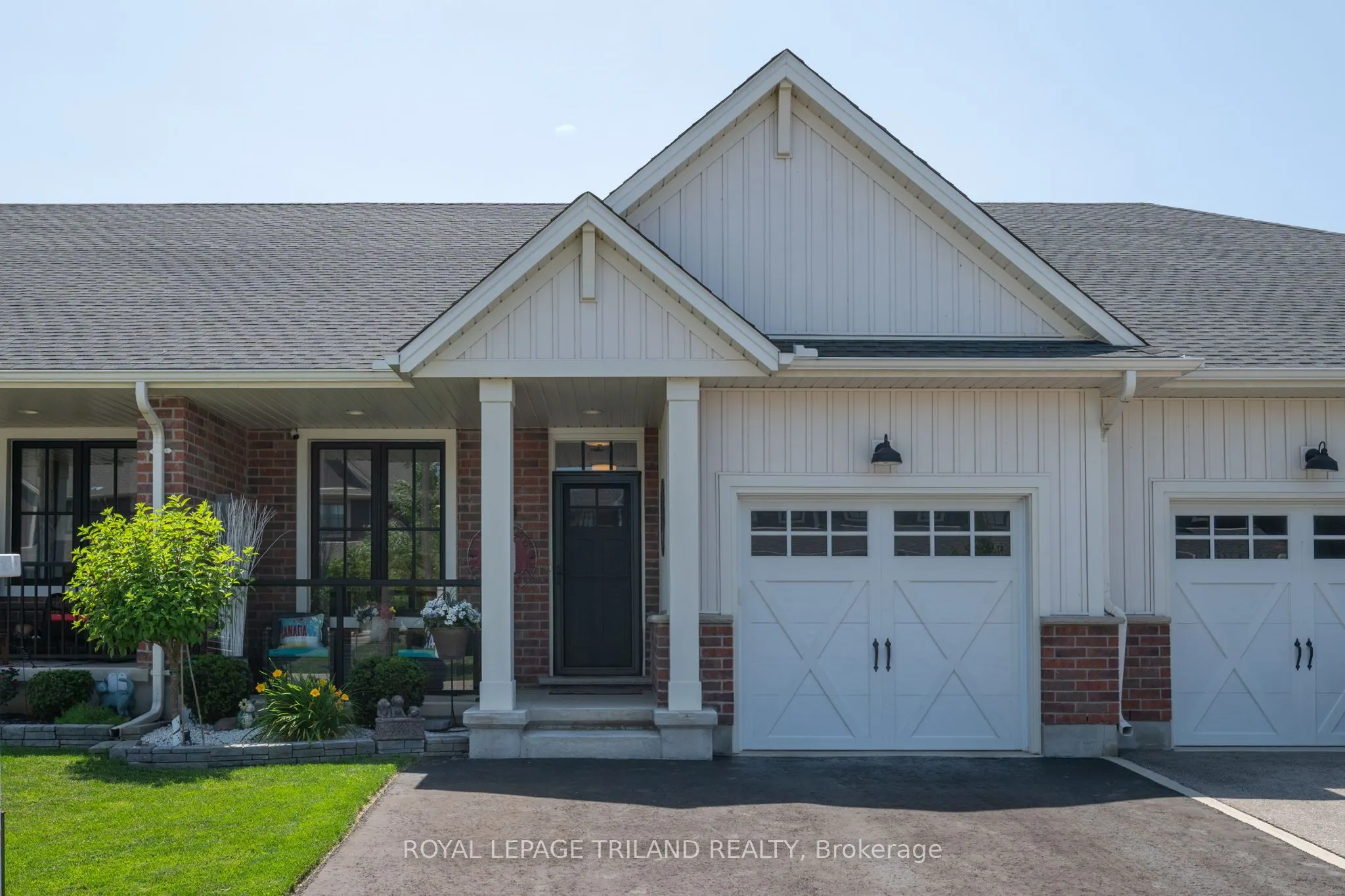 32 Charter Creek Court