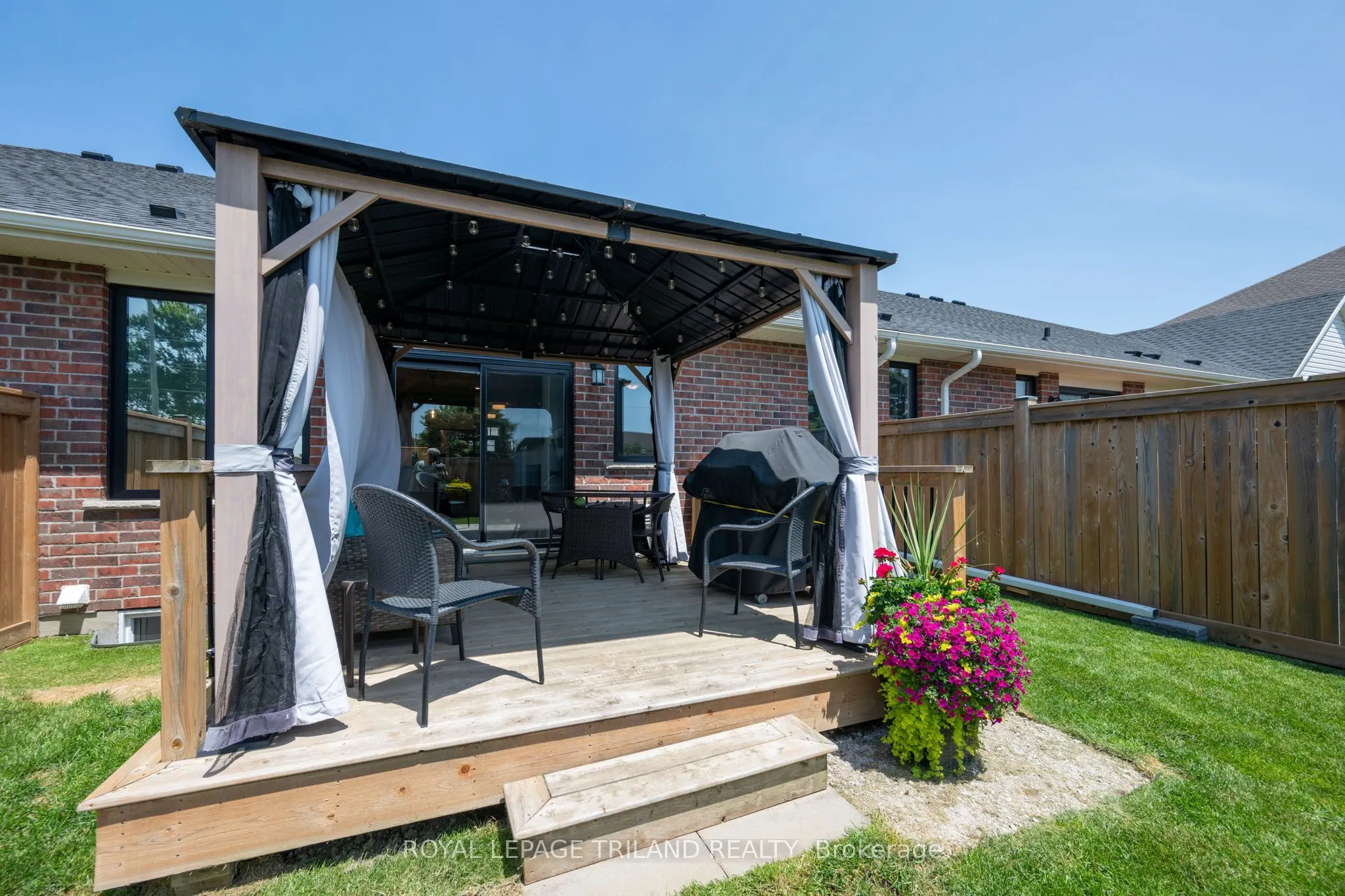 32 Charter Creek Court