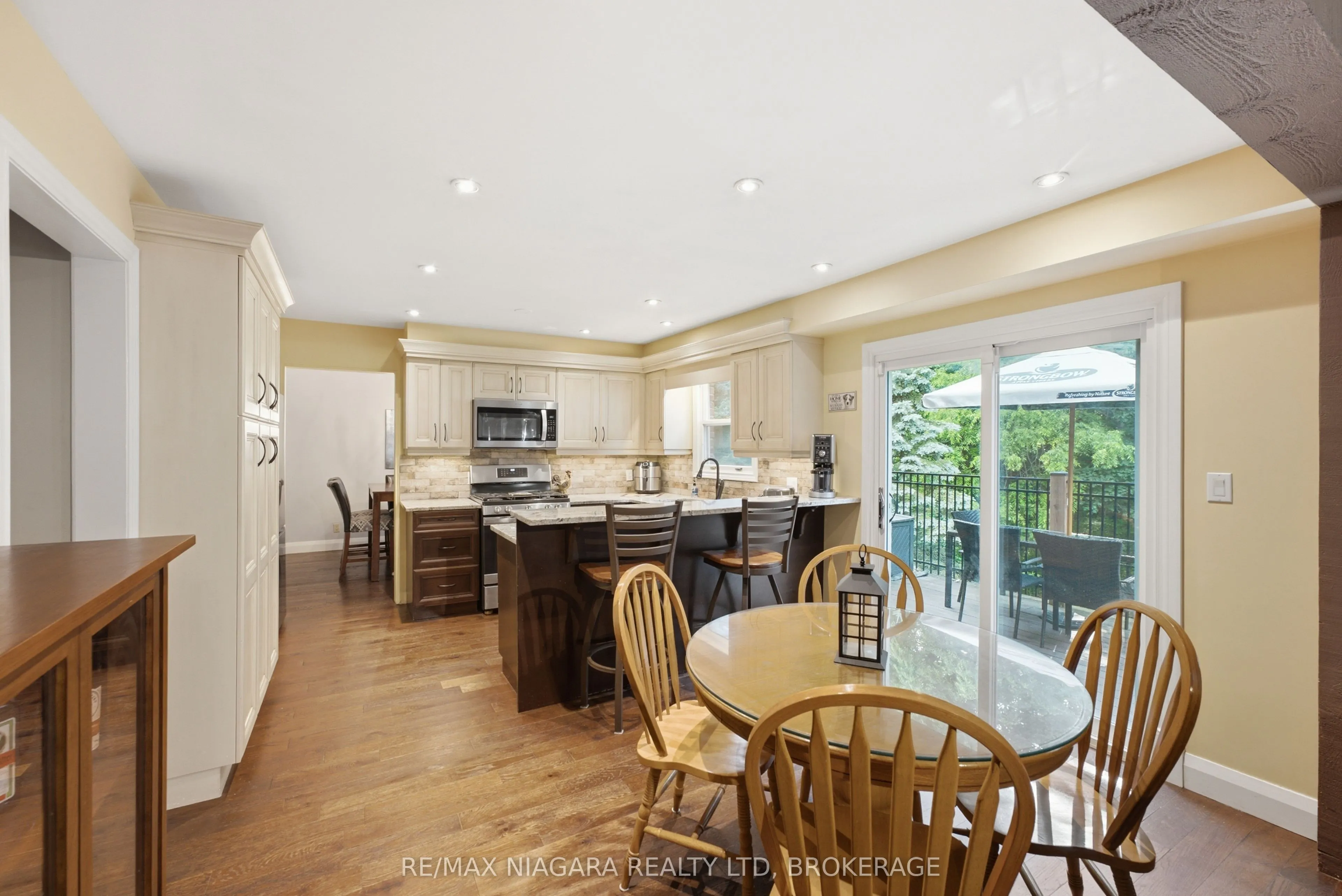 9 Beechnut Court