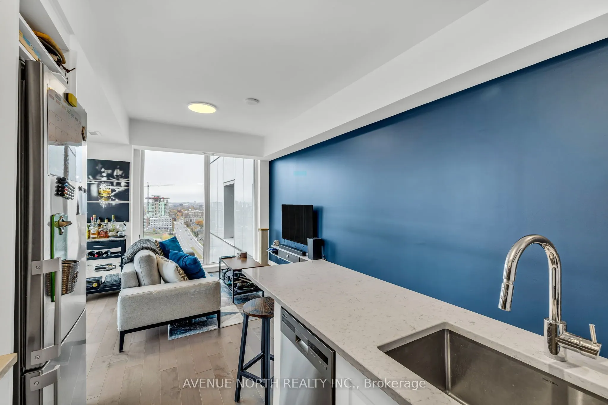 805 carling Avenue #2001