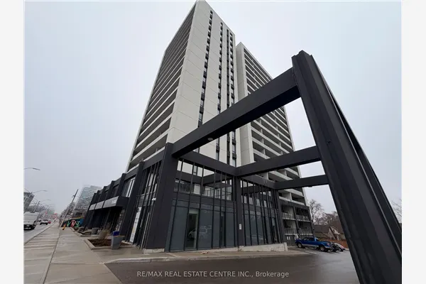 741 King Street W