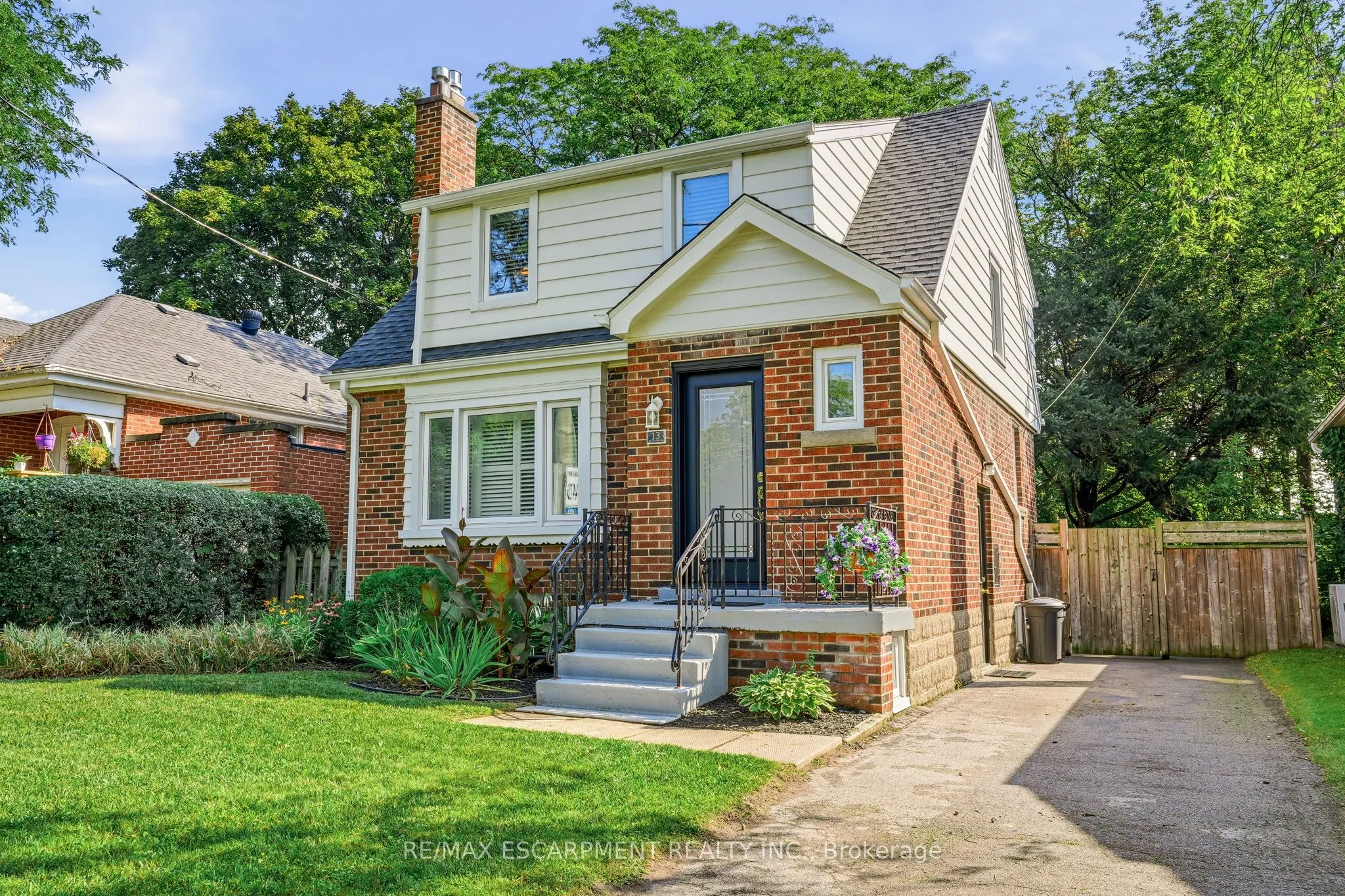 13 Allan Avenue