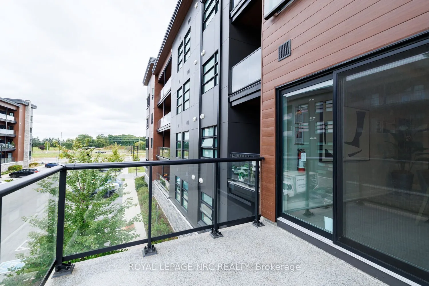 118 Summersides Boulevard #307