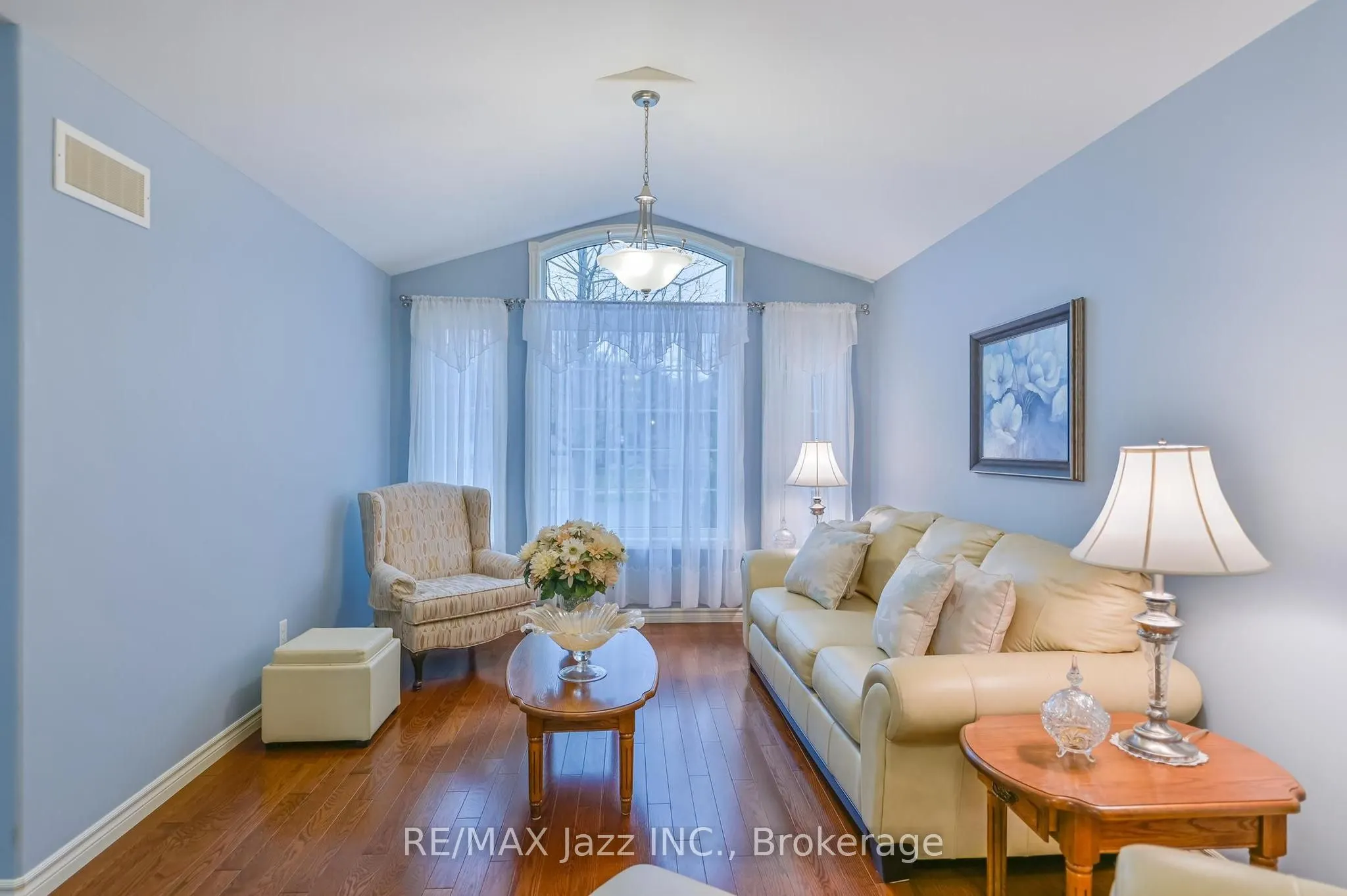 33 Ashwood Crescent