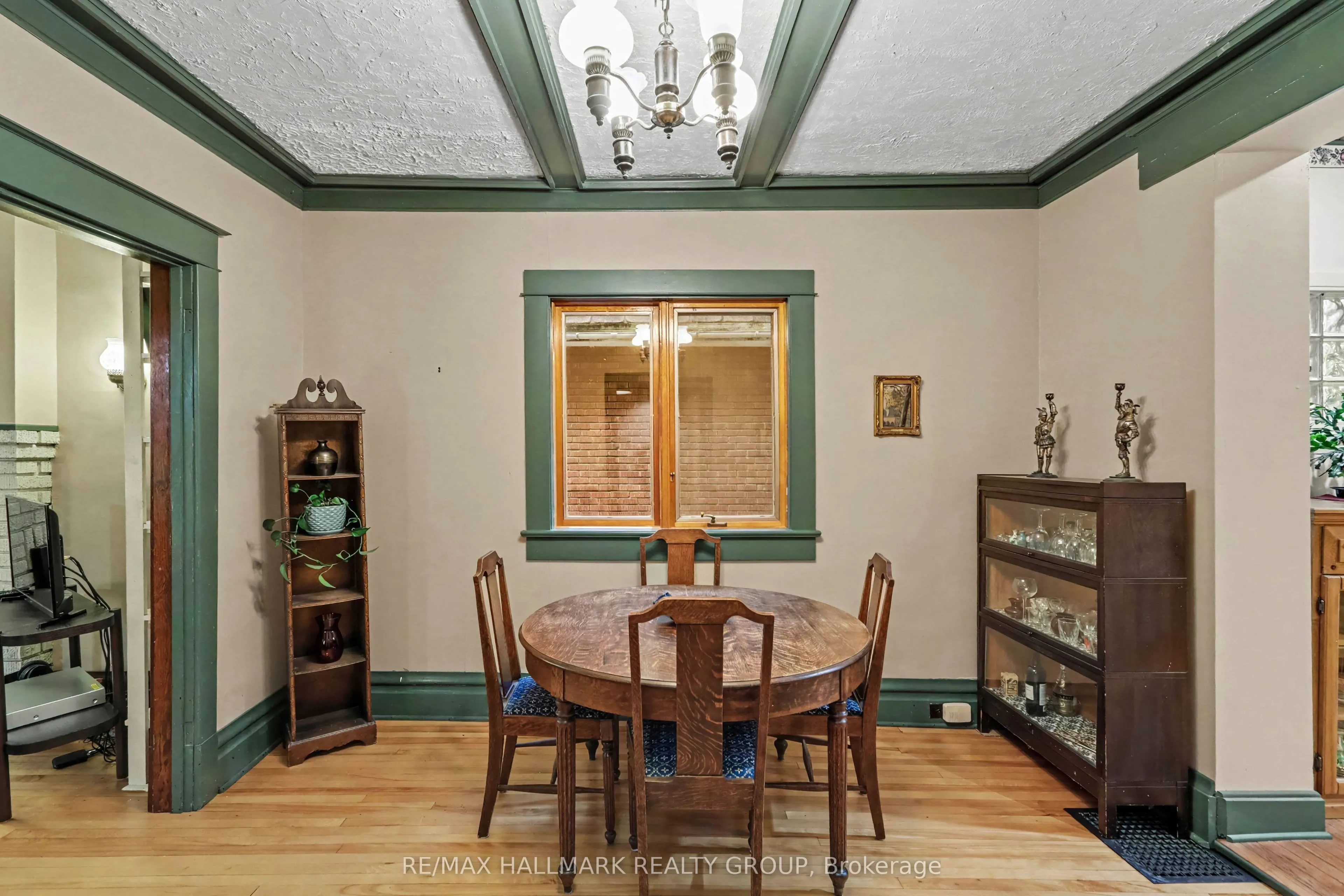 120 Hopewell Avenue