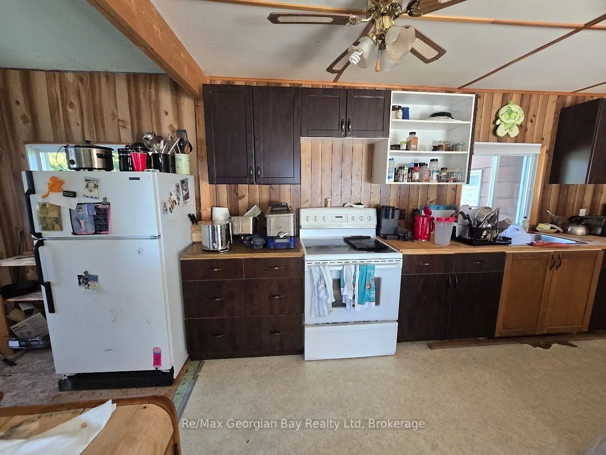 380 2 Island