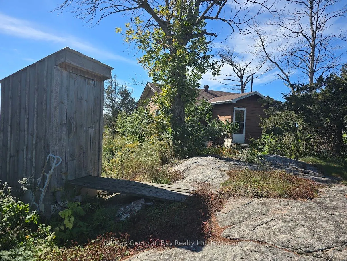 380 2 Island