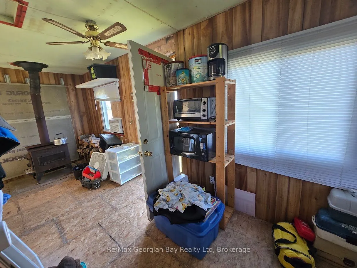 380 2 Island