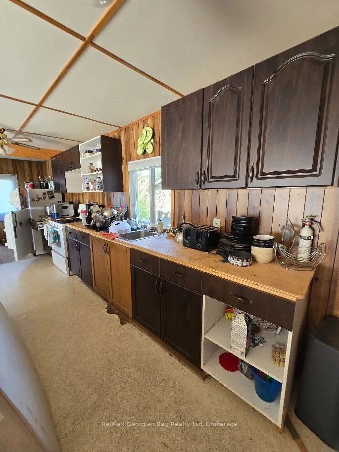 380 2 Island