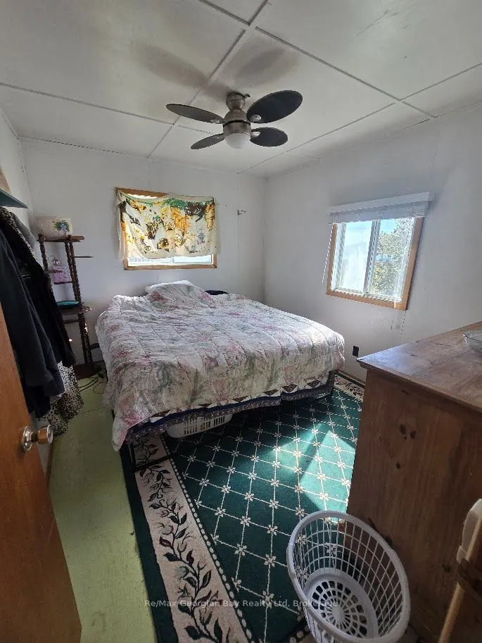 380 2 Island