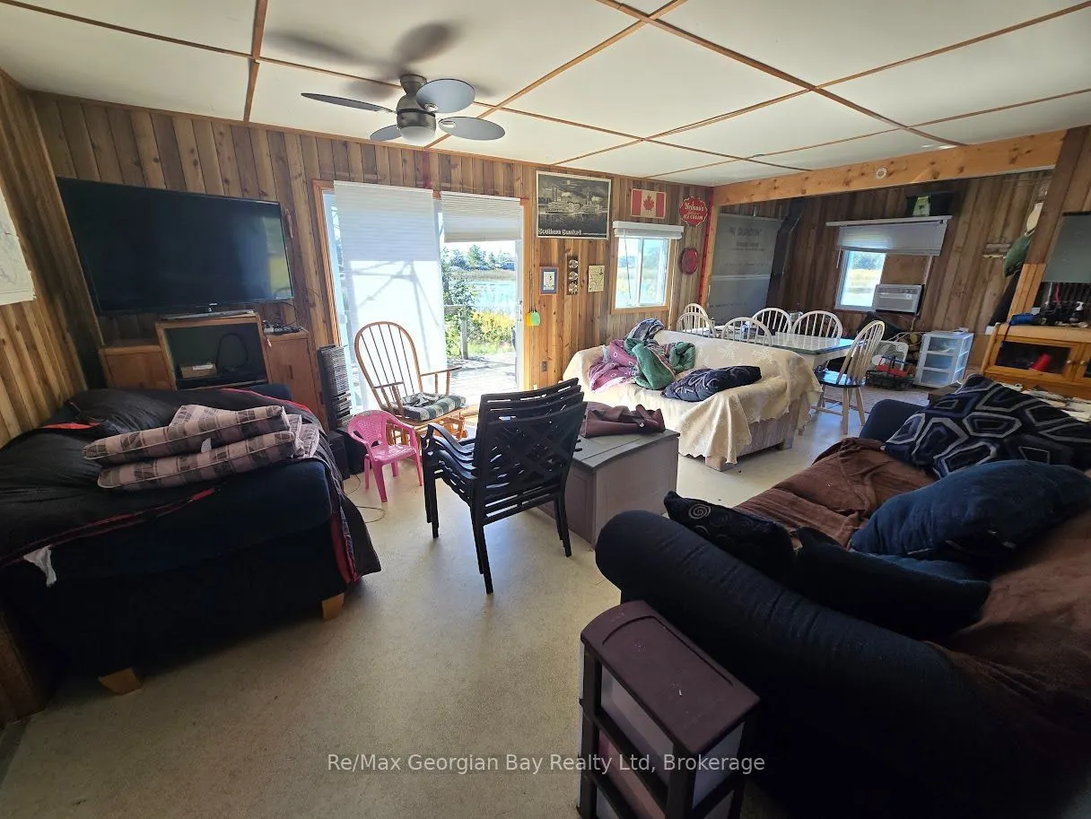 380 2 Island
