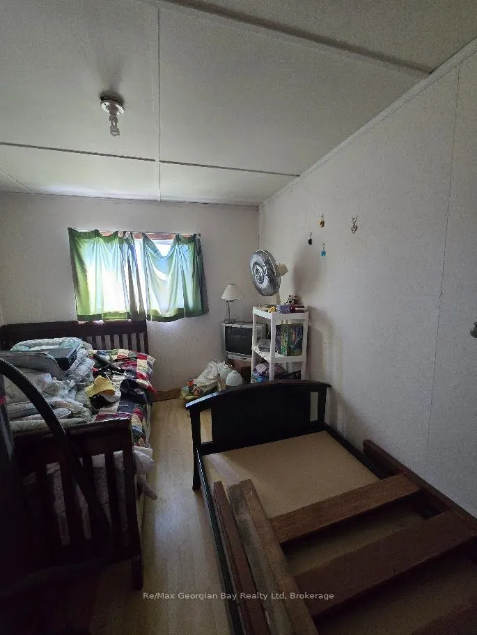 380 2 Island
