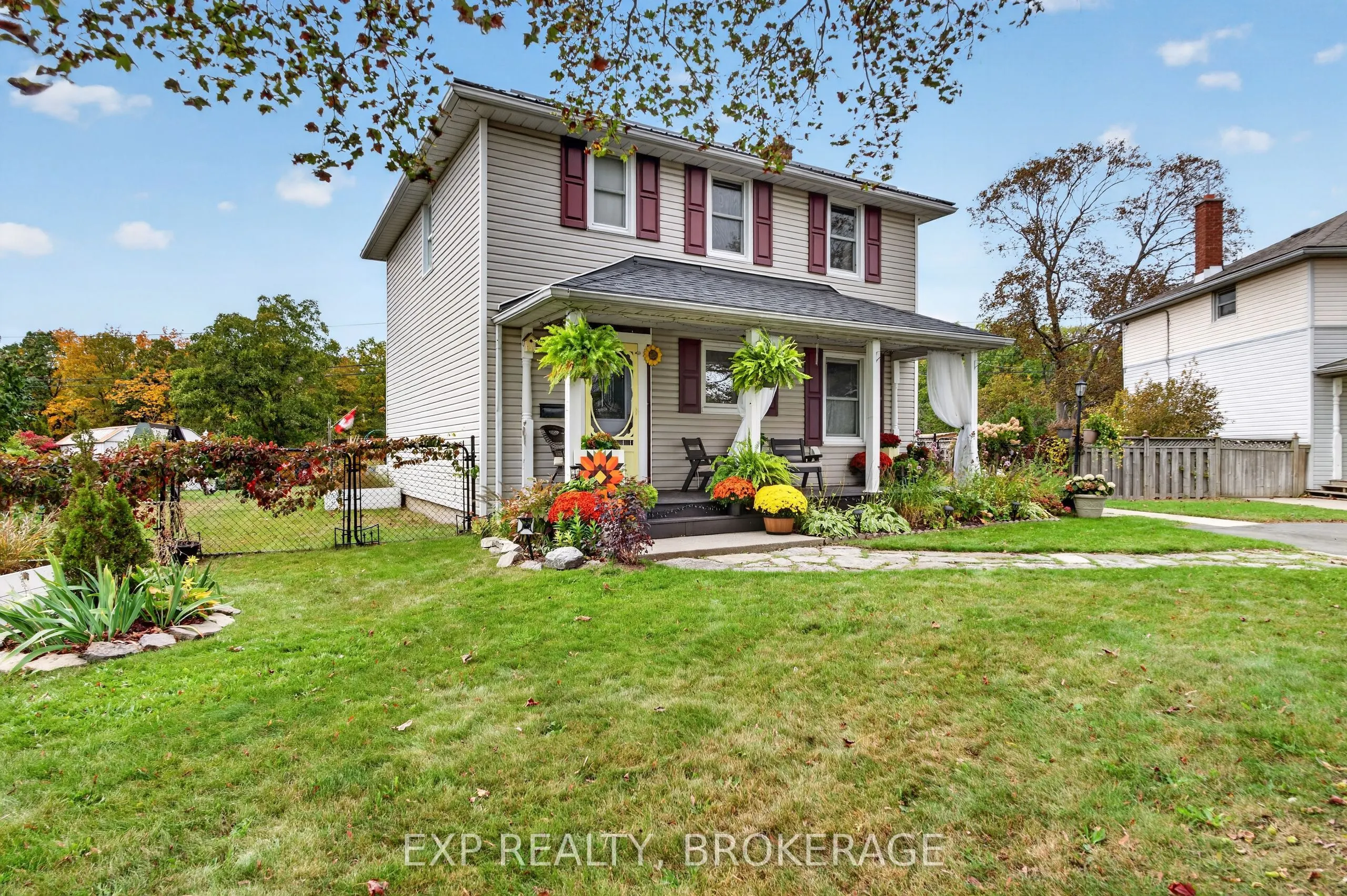 8 Ortona Crescent