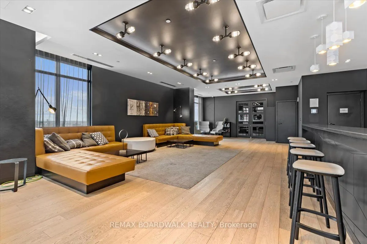 255 Bay Street E #112