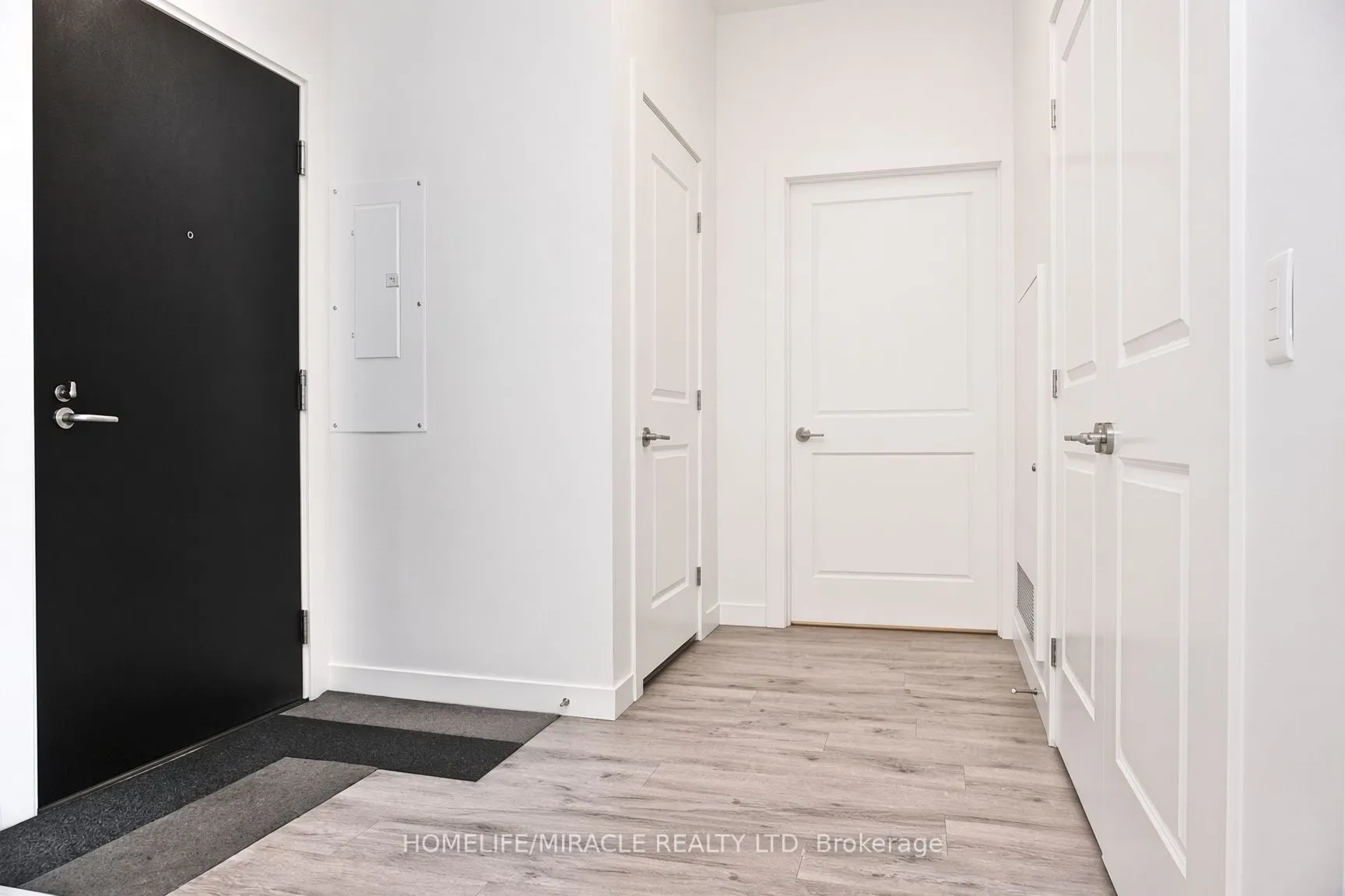 181 King Street S #607