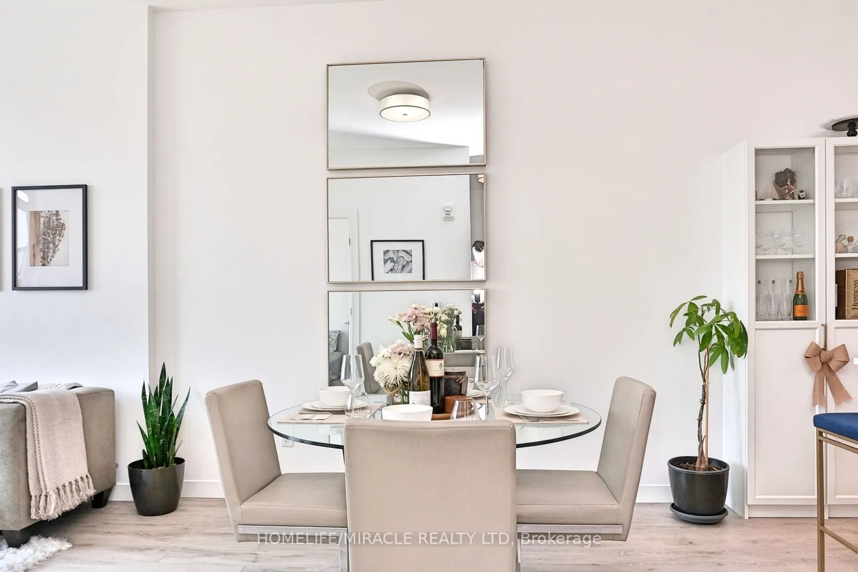 181 King Street S #607